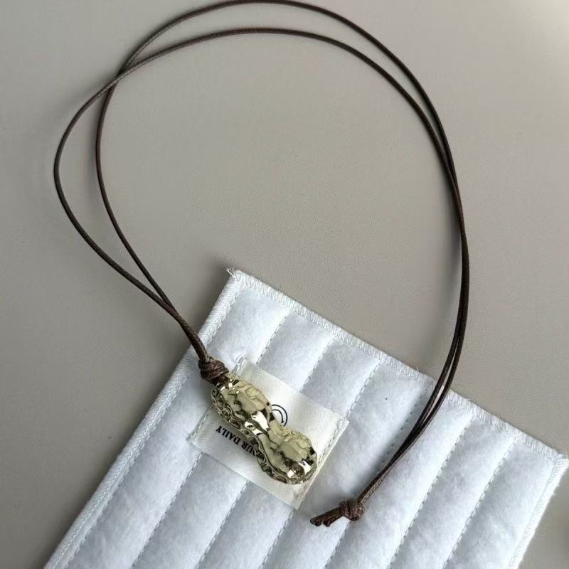 Fashionable Metal Peanut Penda – обзор и цена Women Accessories Meaning