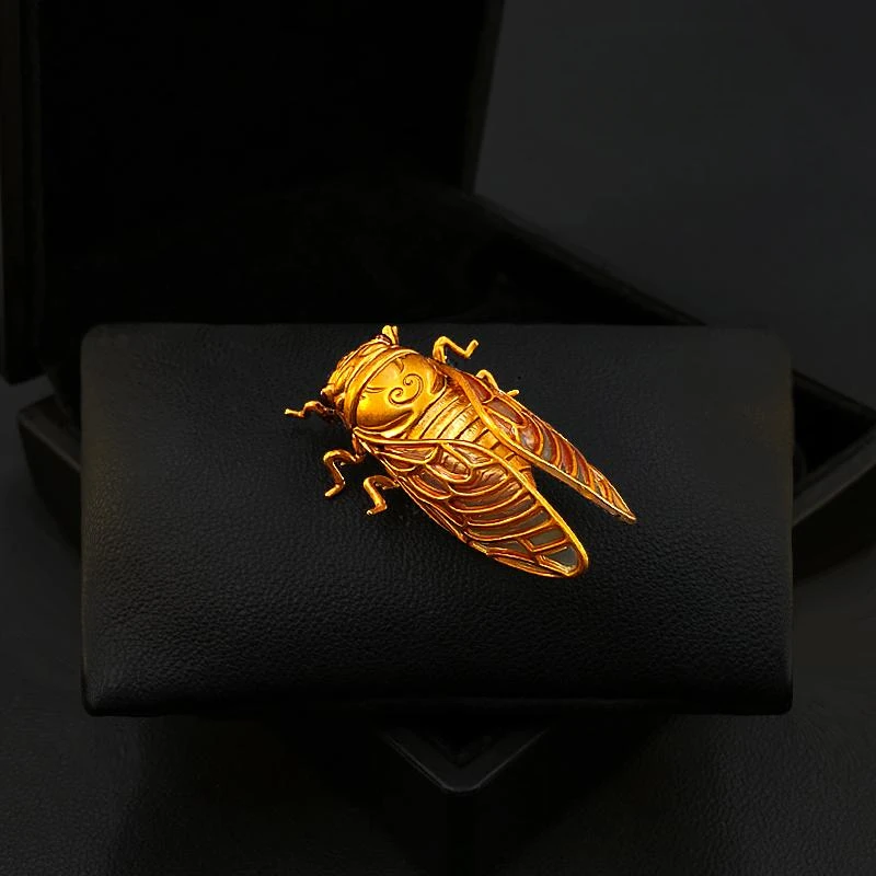 Golden Cicada Brooch with Beau – обзор и цена Women Accessories Meaning