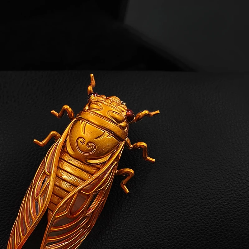 Golden Cicada Brooch with Beau – обзор и цена Women Accessories Meaning
