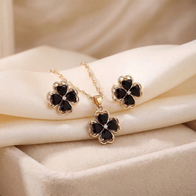 Classic Four-Leaf Clover Neckl – обзор и цена Women Accessories Meaning
