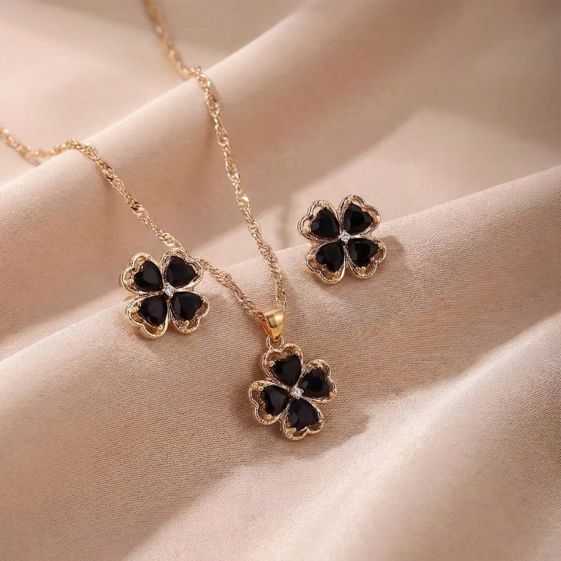 Classic Four-Leaf Clover Neckl – обзор и цена Women Accessories Meaning